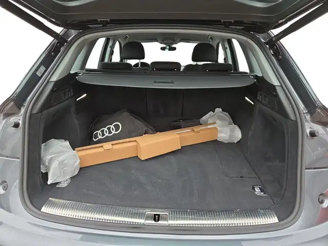 Audi Q5 view 14