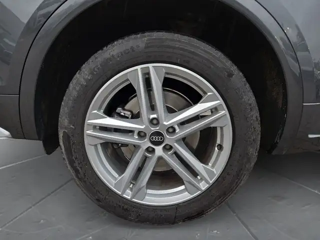Audi Q5 view 15