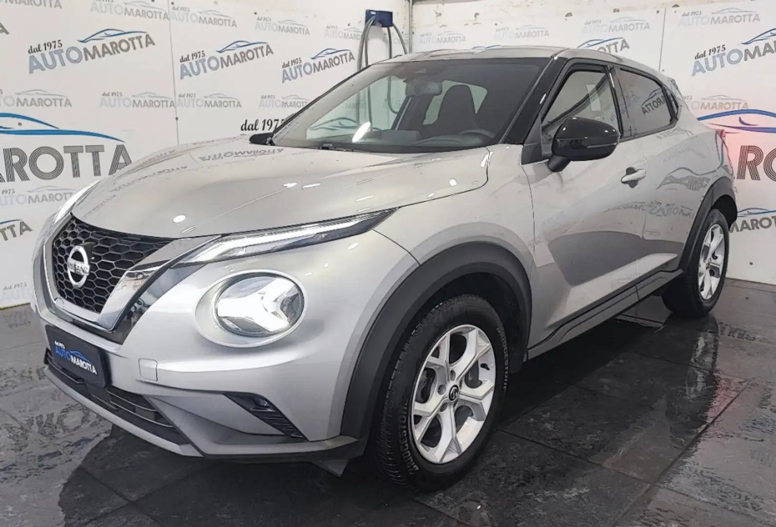 Nissan Juke 1.0 dig-t N-Connecta 114cv dct Argento - 1