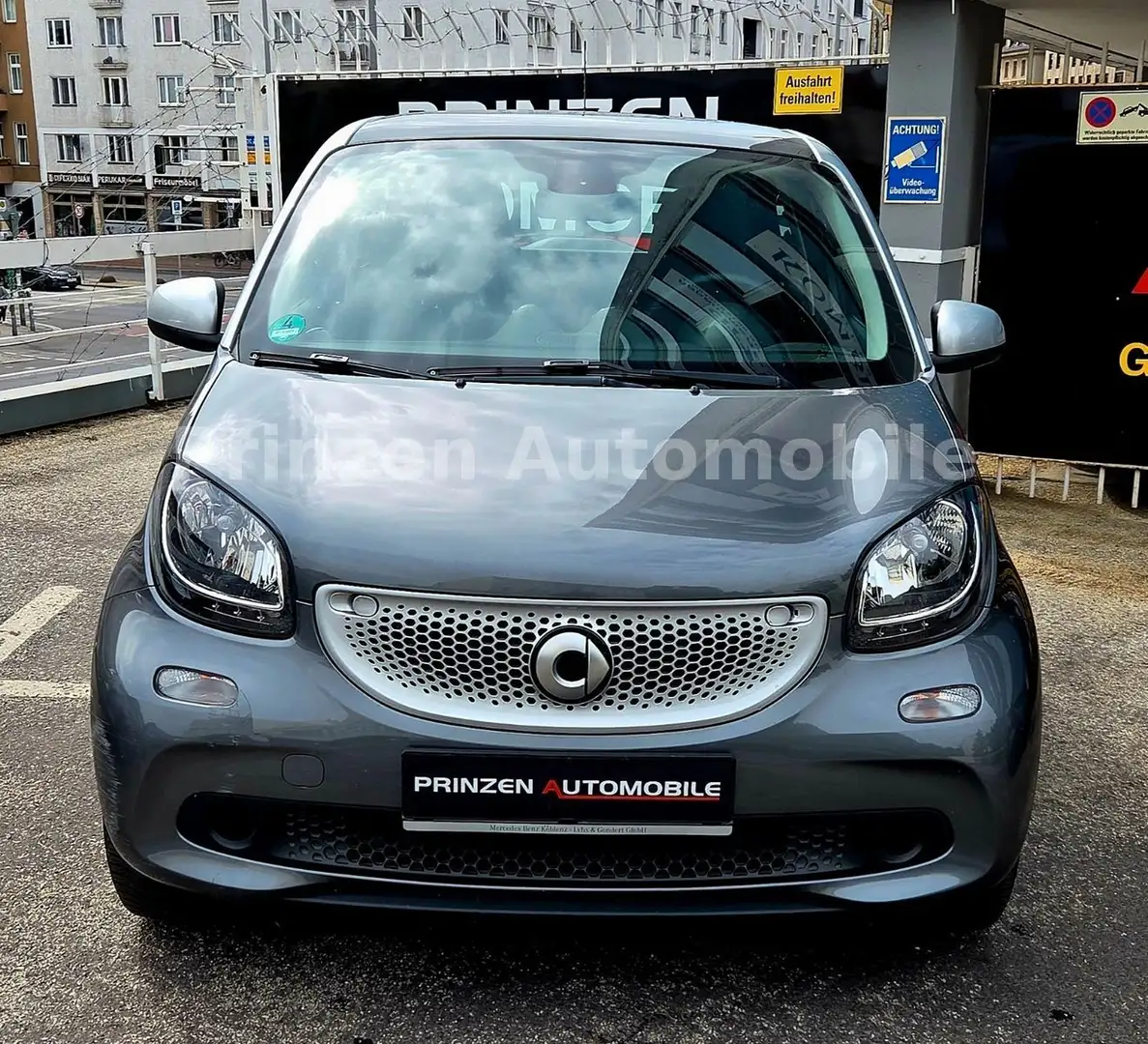 smart forFour Turbo*Aut*Pano*Klima*LED*Navi*Allwetter Silber - 2