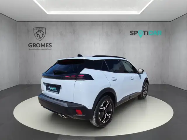 Peugeot 2008 view 3