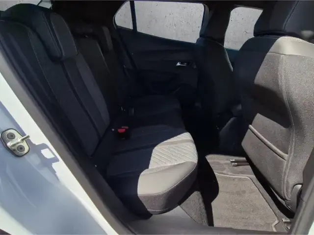 Peugeot 2008 view 14