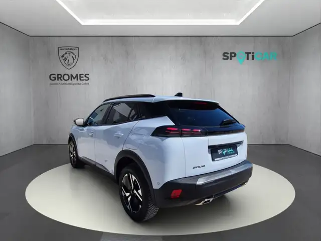 Peugeot 2008 view 5