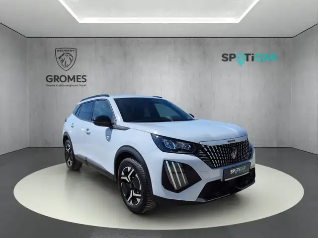 Peugeot 2008 main image