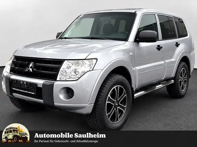 Mitsubishi Pajero 3.2 DI-D Invite*AHK 3,5T*7SITZER*TOP*