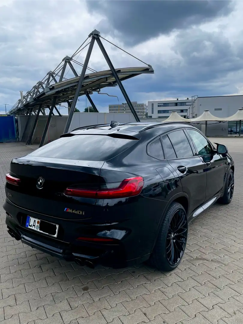 BMW X4 M M40 i Schwarz - 1