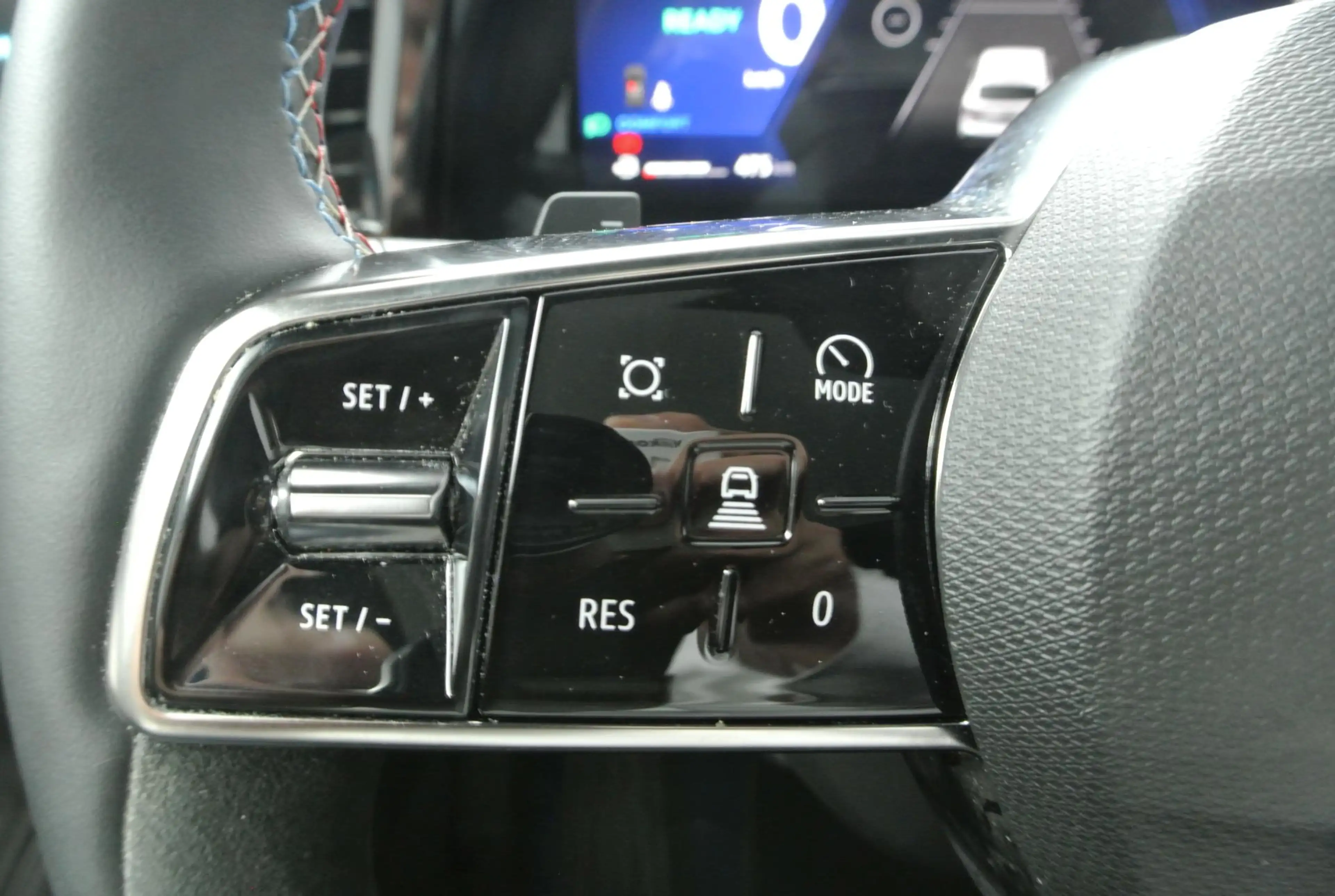 Renault Rafale 1.2 E-Tech 4x4 plug-in hybrid 300 atelier Alpine | — photo 36