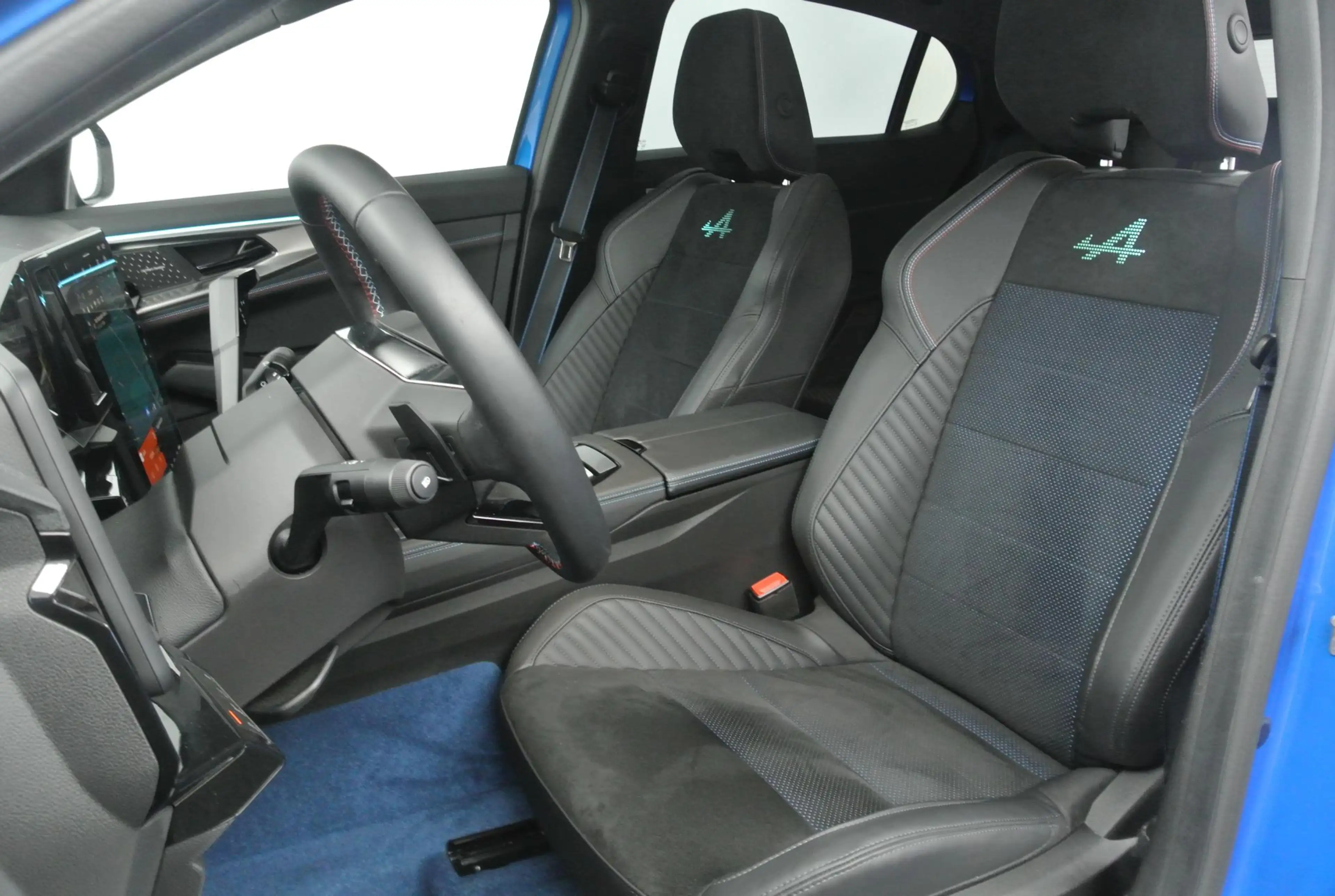 Renault Rafale 1.2 E-Tech 4x4 plug-in hybrid 300 atelier Alpine | — photo 7