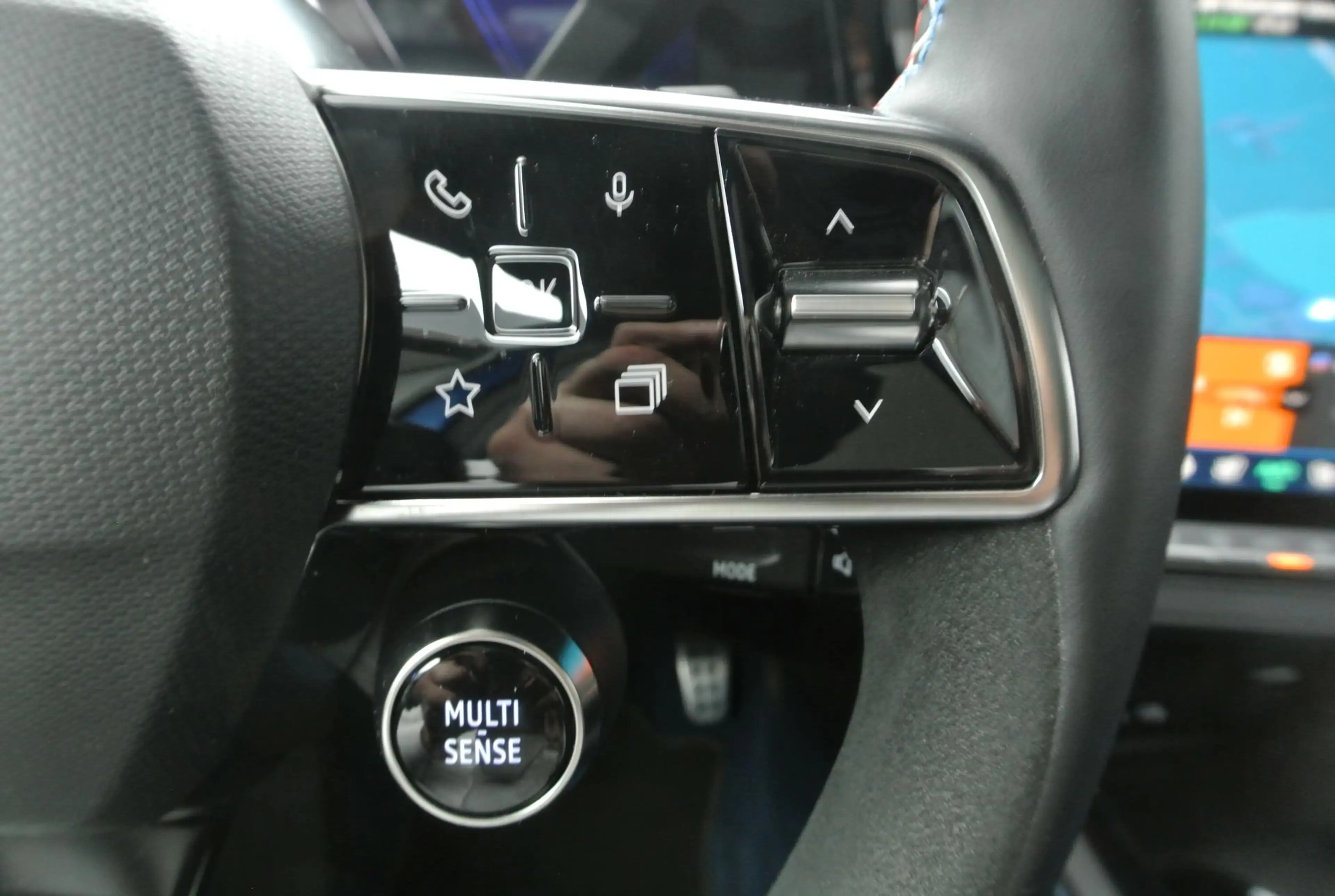 Renault Rafale 1.2 E-Tech 4x4 plug-in hybrid 300 atelier Alpine | — photo 37