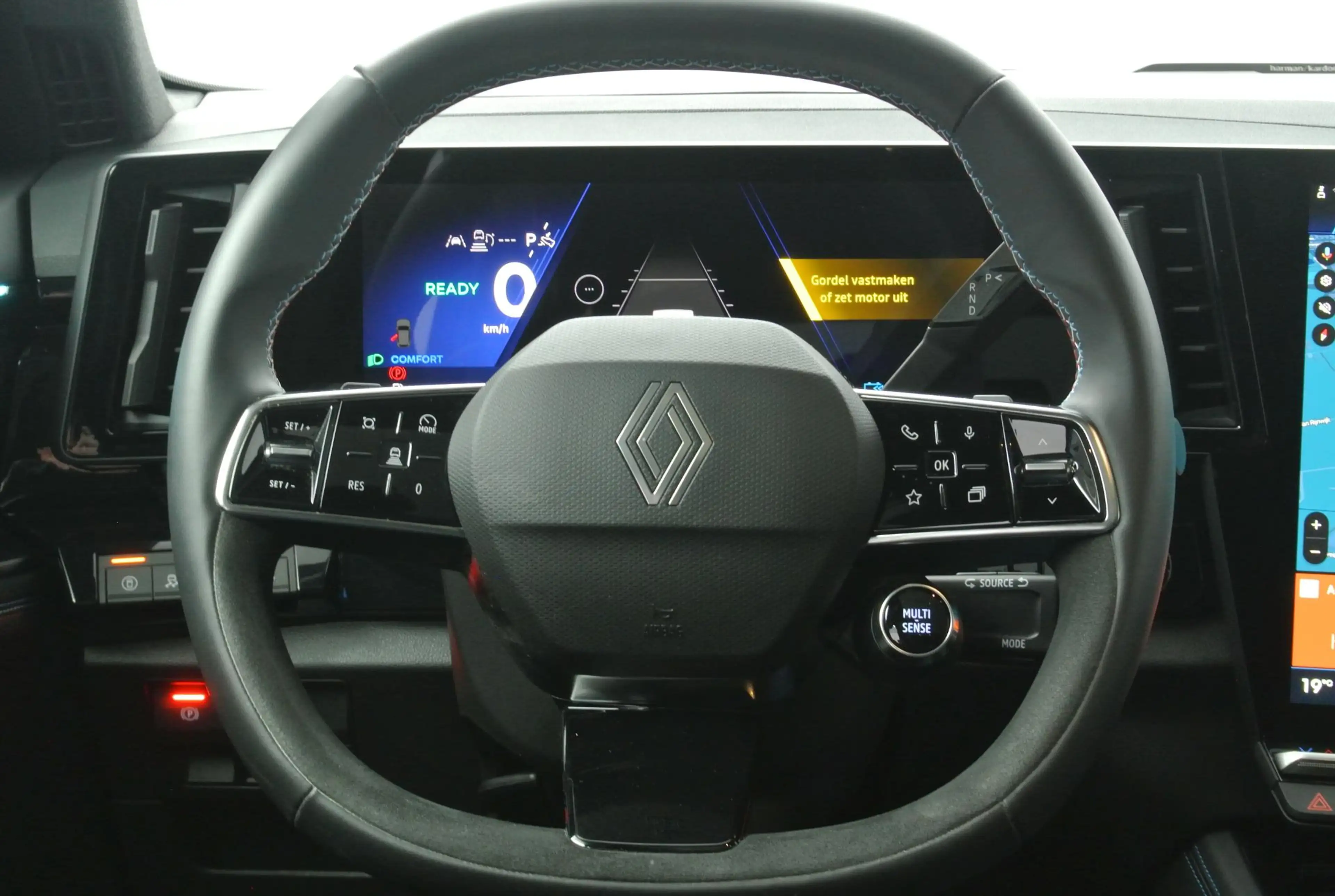 Renault Rafale 1.2 E-Tech 4x4 plug-in hybrid 300 atelier Alpine | — photo 35