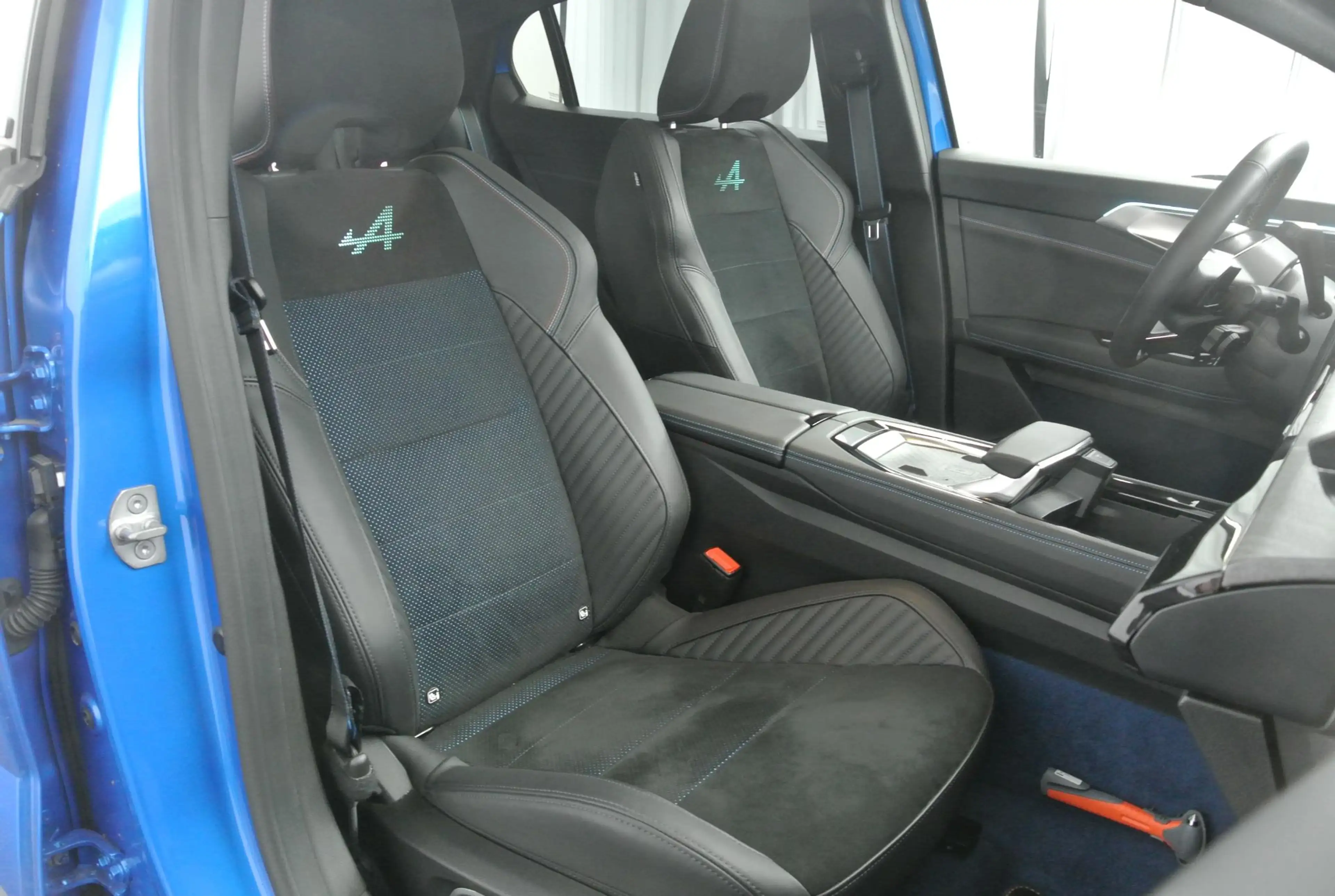 Renault Rafale 1.2 E-Tech 4x4 plug-in hybrid 300 atelier Alpine | — photo 11