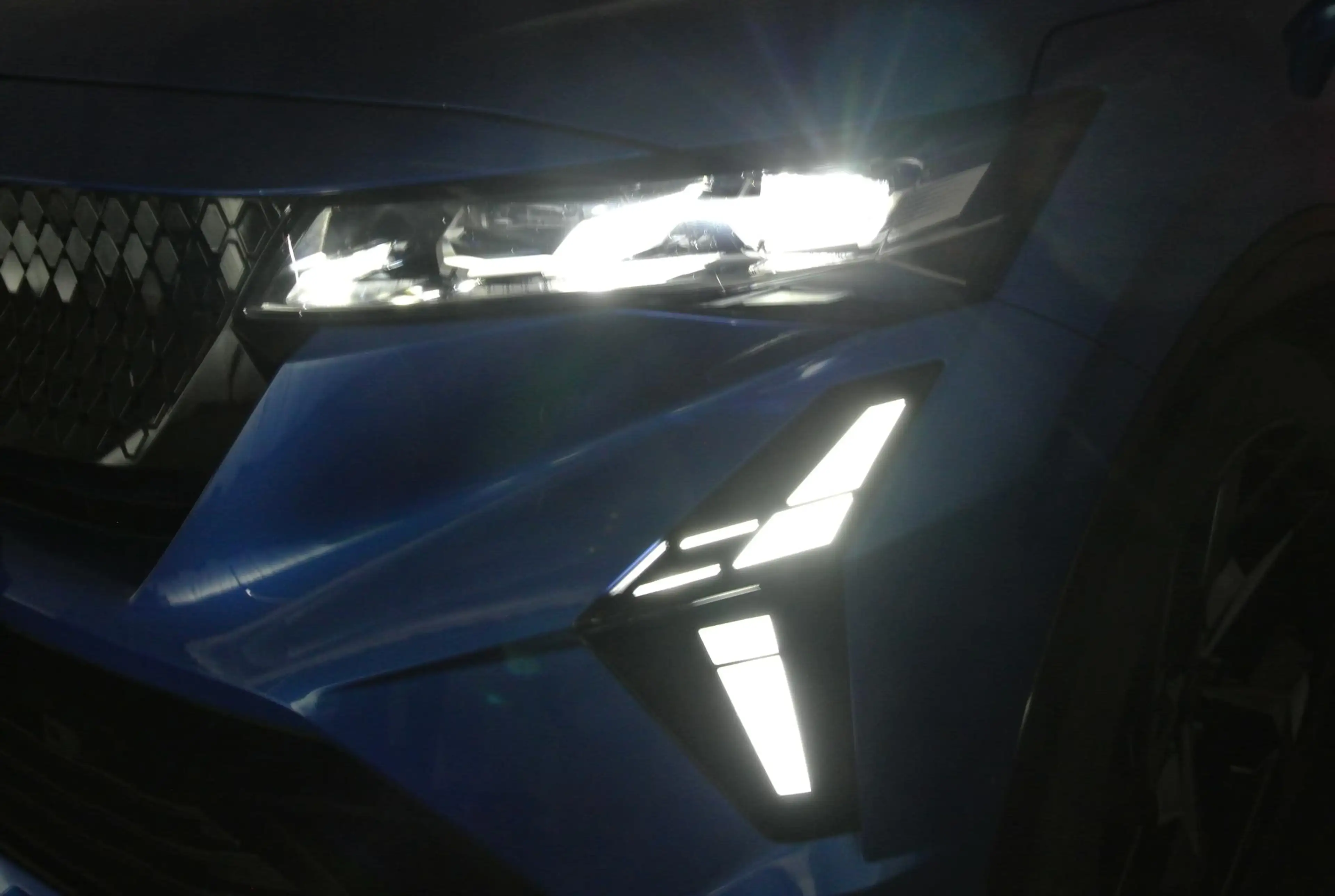 Renault Rafale 1.2 E-Tech 4x4 plug-in hybrid 300 atelier Alpine | — photo 48