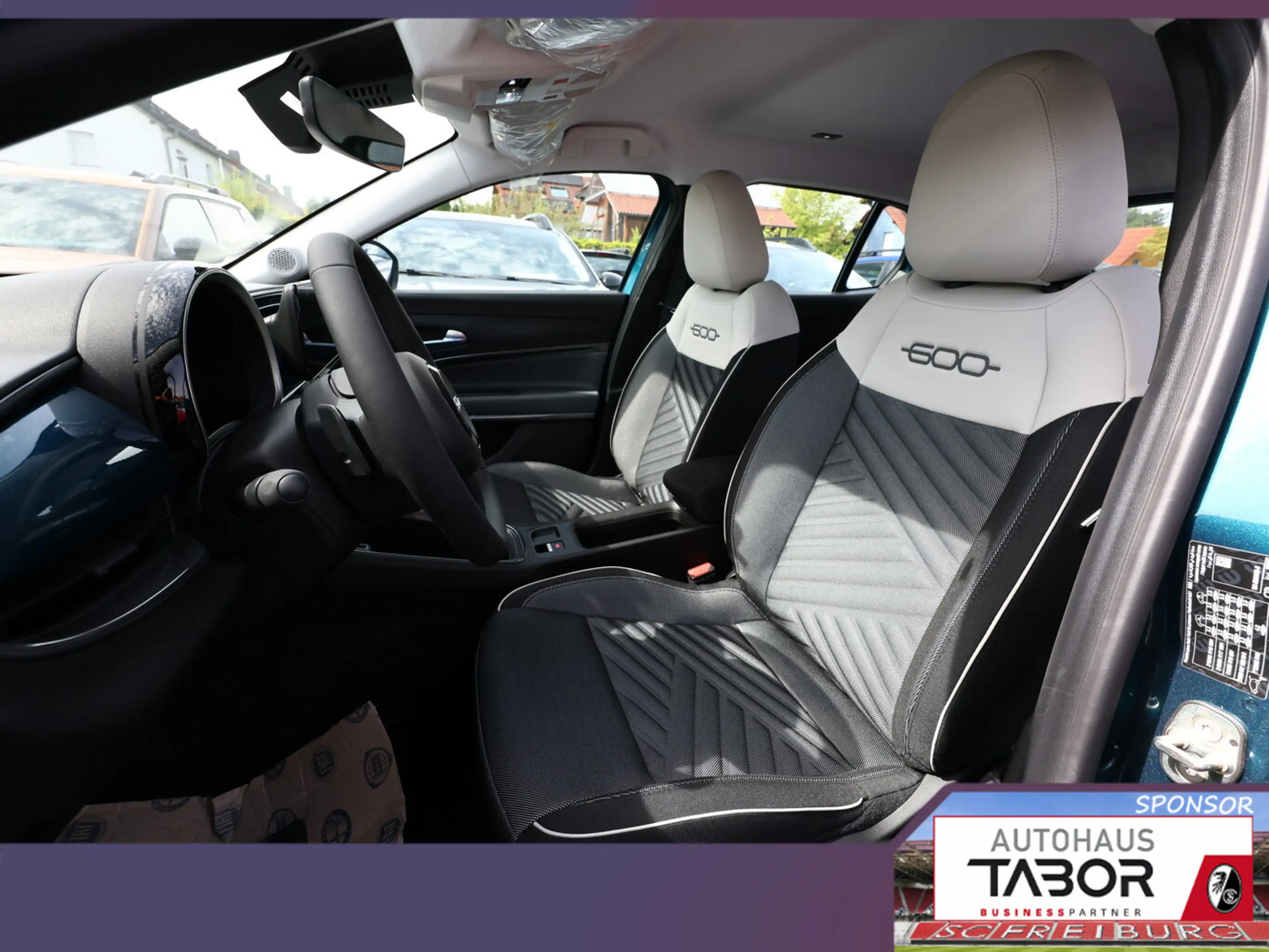 Fiat 600 Hybrid ICON SHZ Keyl Nav Kam 2xPDC UVP-33%* — photo 6