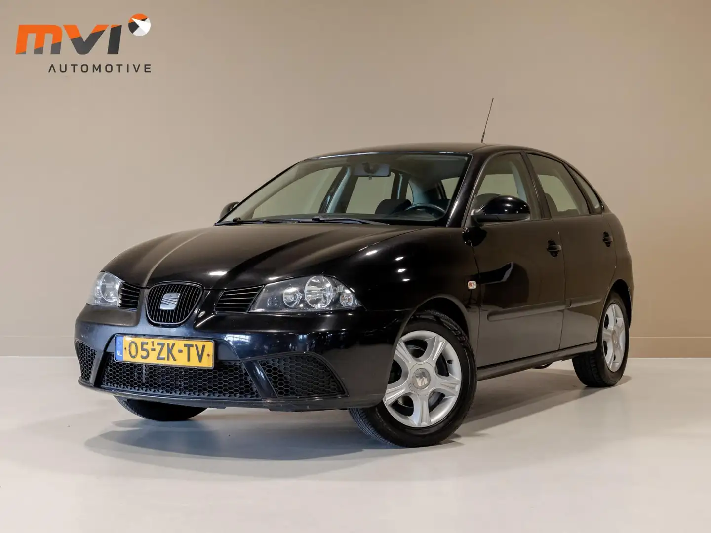 SEAT Ibiza 1.2-12V Trendstyle / 69 pk / cruise control Zwart - 1