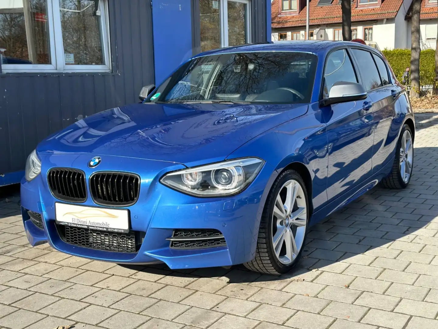 BMW 135 i xDrive 5-trg. NaviPro/PerformanceAGA/BiXen Blauw - 2
