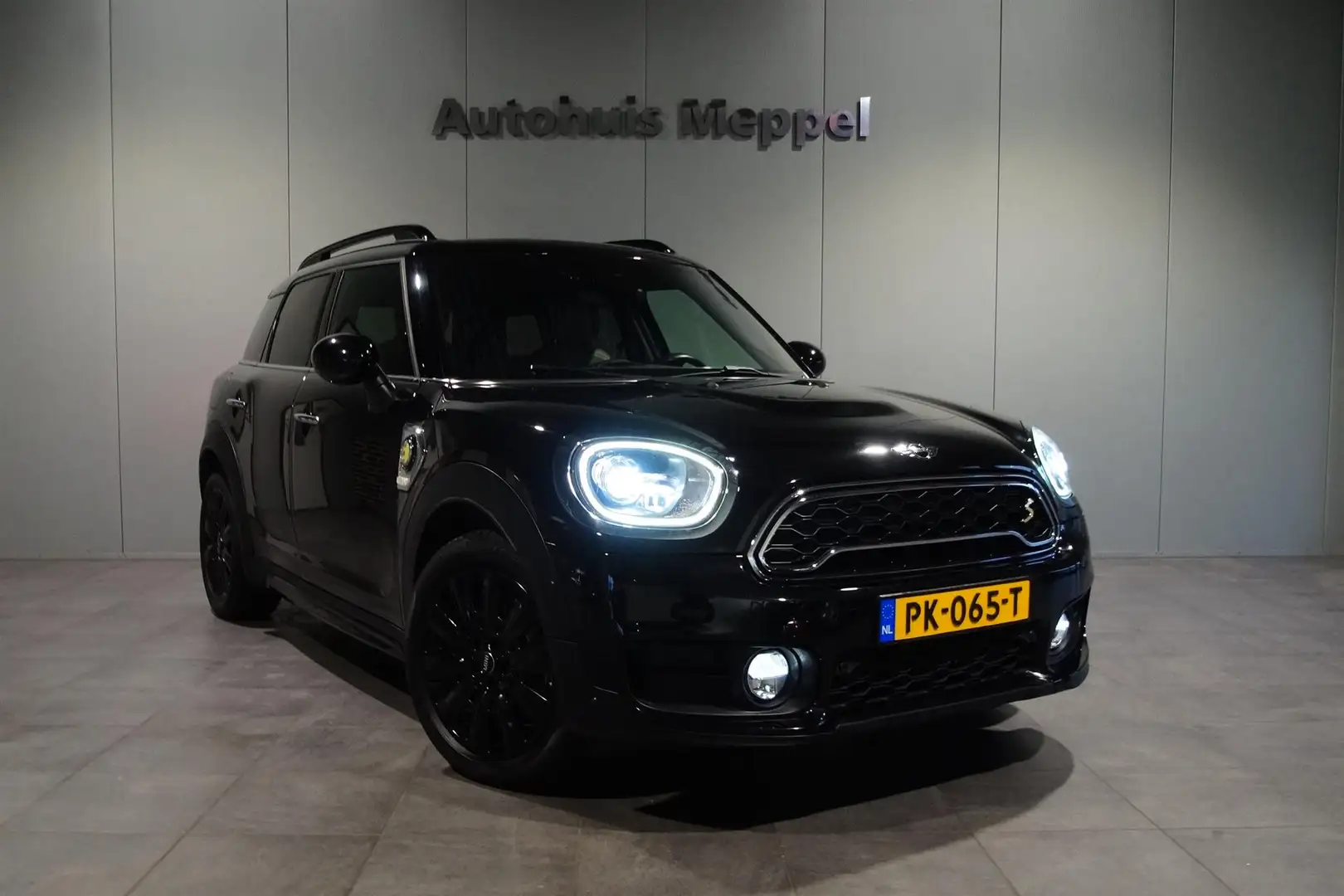 MINI Countryman SE All4 Chili | H/K Sound | LED | PDC | Nederlandse Auto | Schwarz - 1