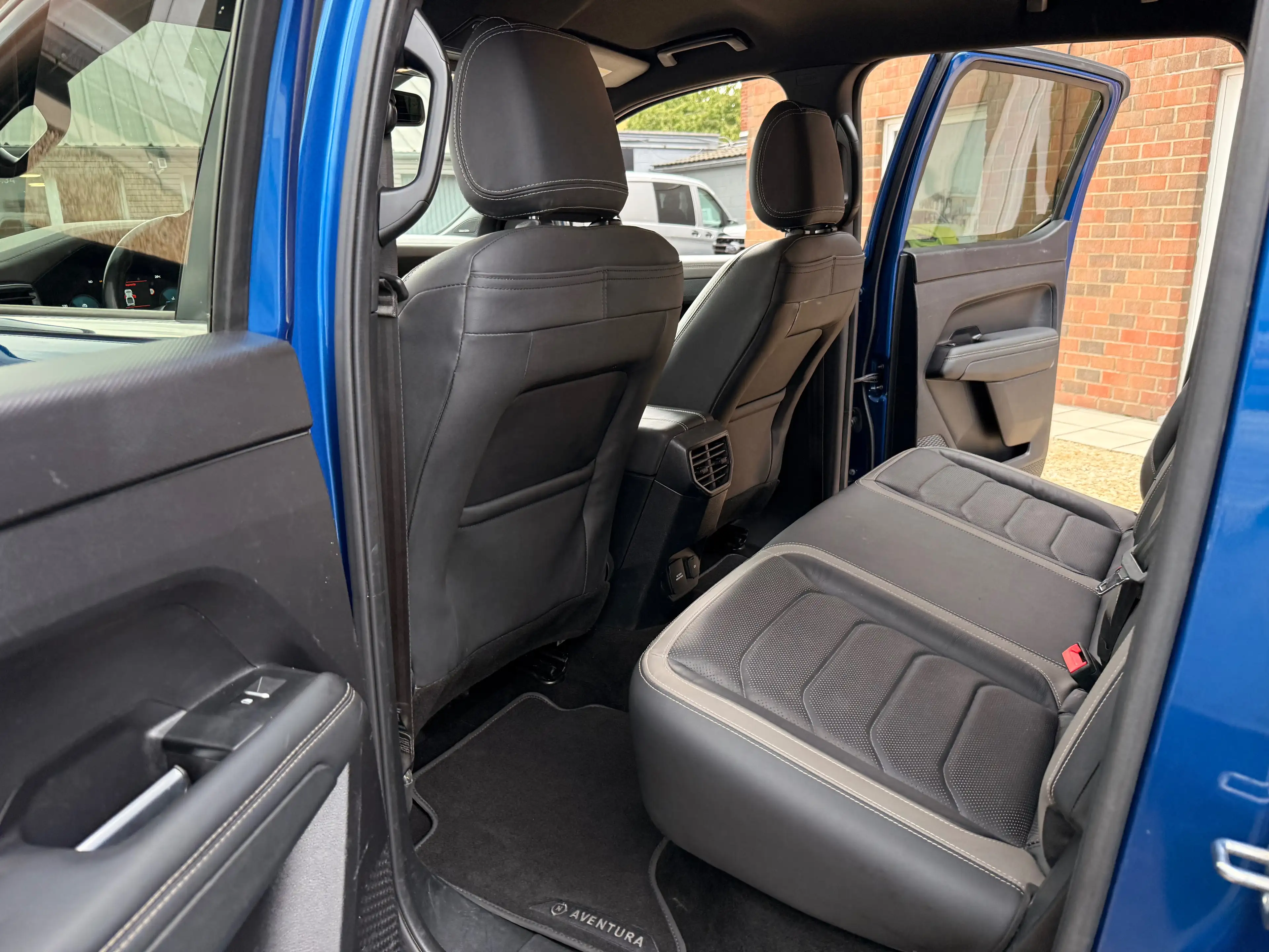 Volkswagen Amarok 3.0 V6 TDi 4Motion Aventura CAMERA360° ACC LED ANGLE MORT FULL ASSIST 1REMAIN FULL CARNET FULL OPTIONS — photo 13