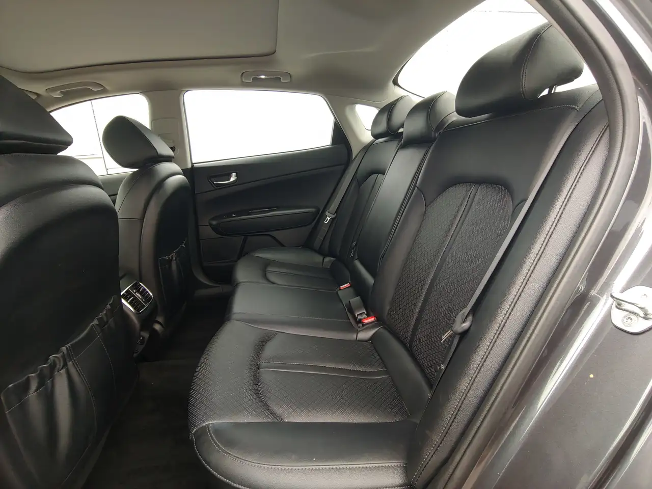 Kia Optima снимка Kia Optima