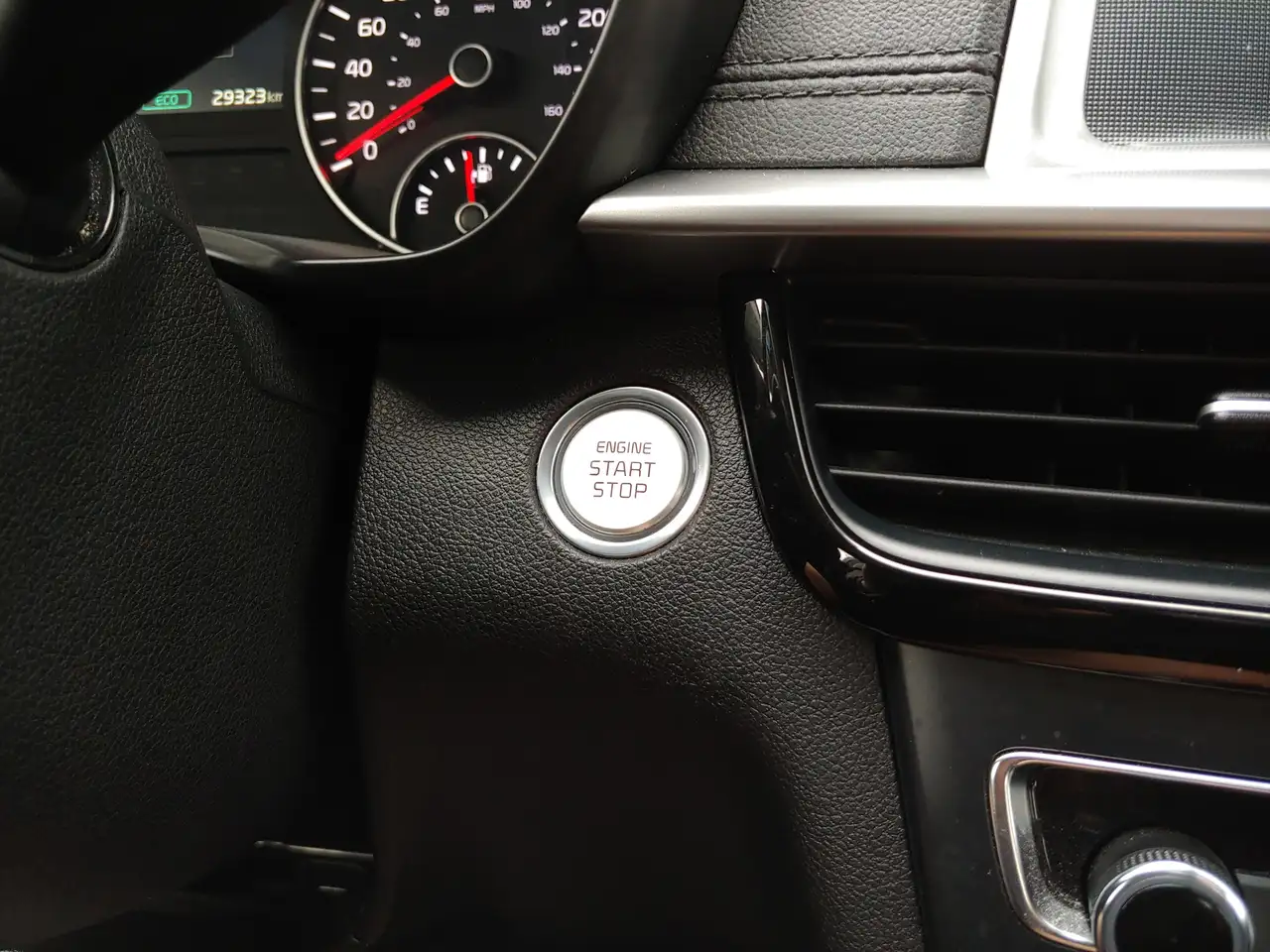 Kia Optima снимка Kia Optima