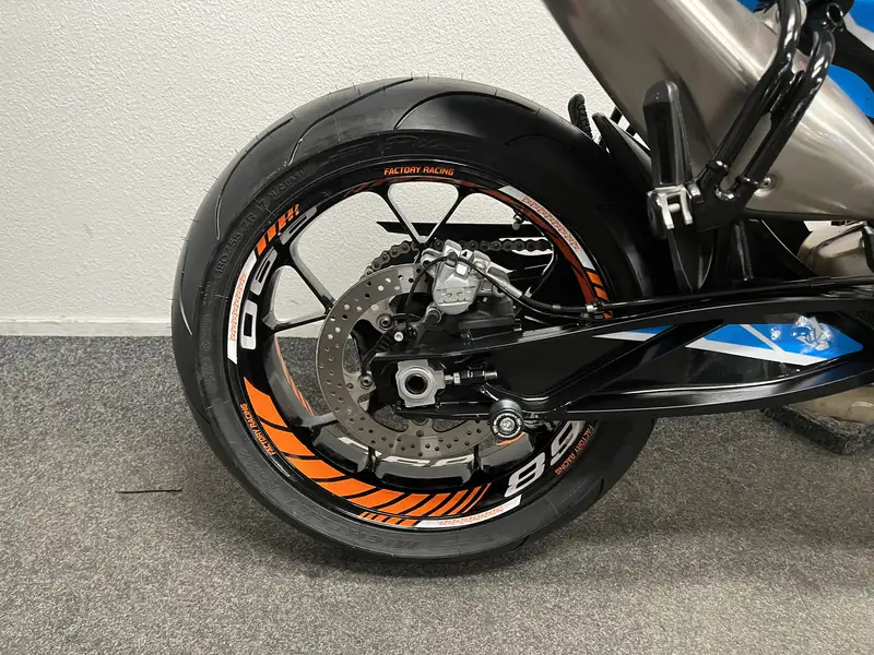 KTM 890 Duke - foto 7