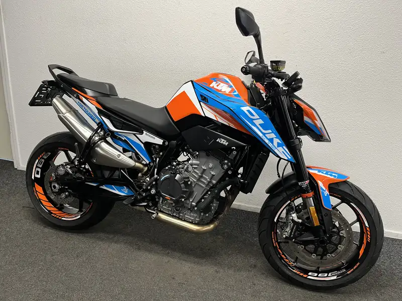 KTM 890 Duke - foto 3