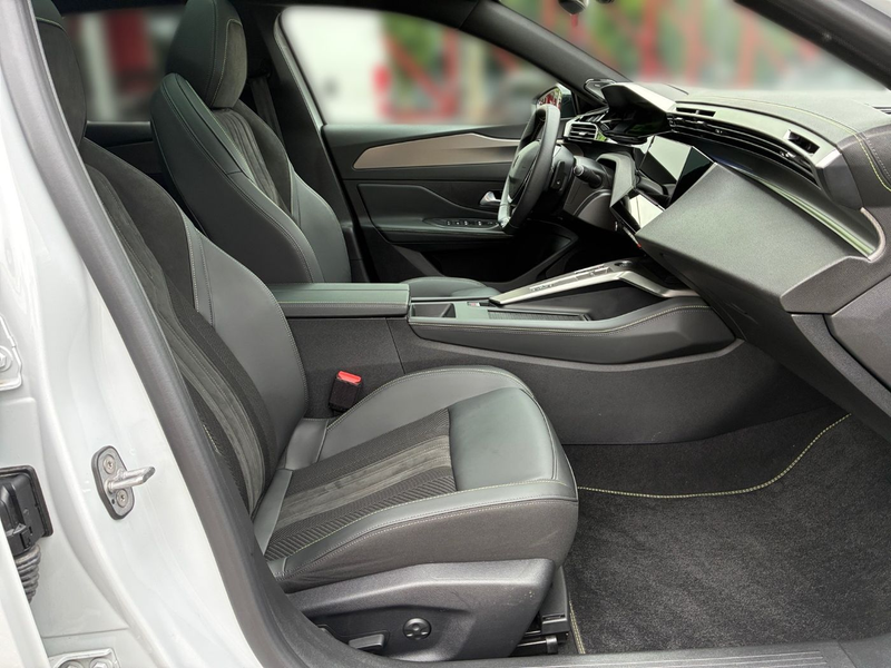 Peugeot 408 Plug-in Hybrid 225 ACC+LED+Navi+SD — photo 11