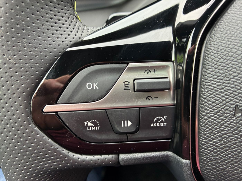 Peugeot 408 Plug-in Hybrid 225 ACC+LED+Navi+SD — photo 12