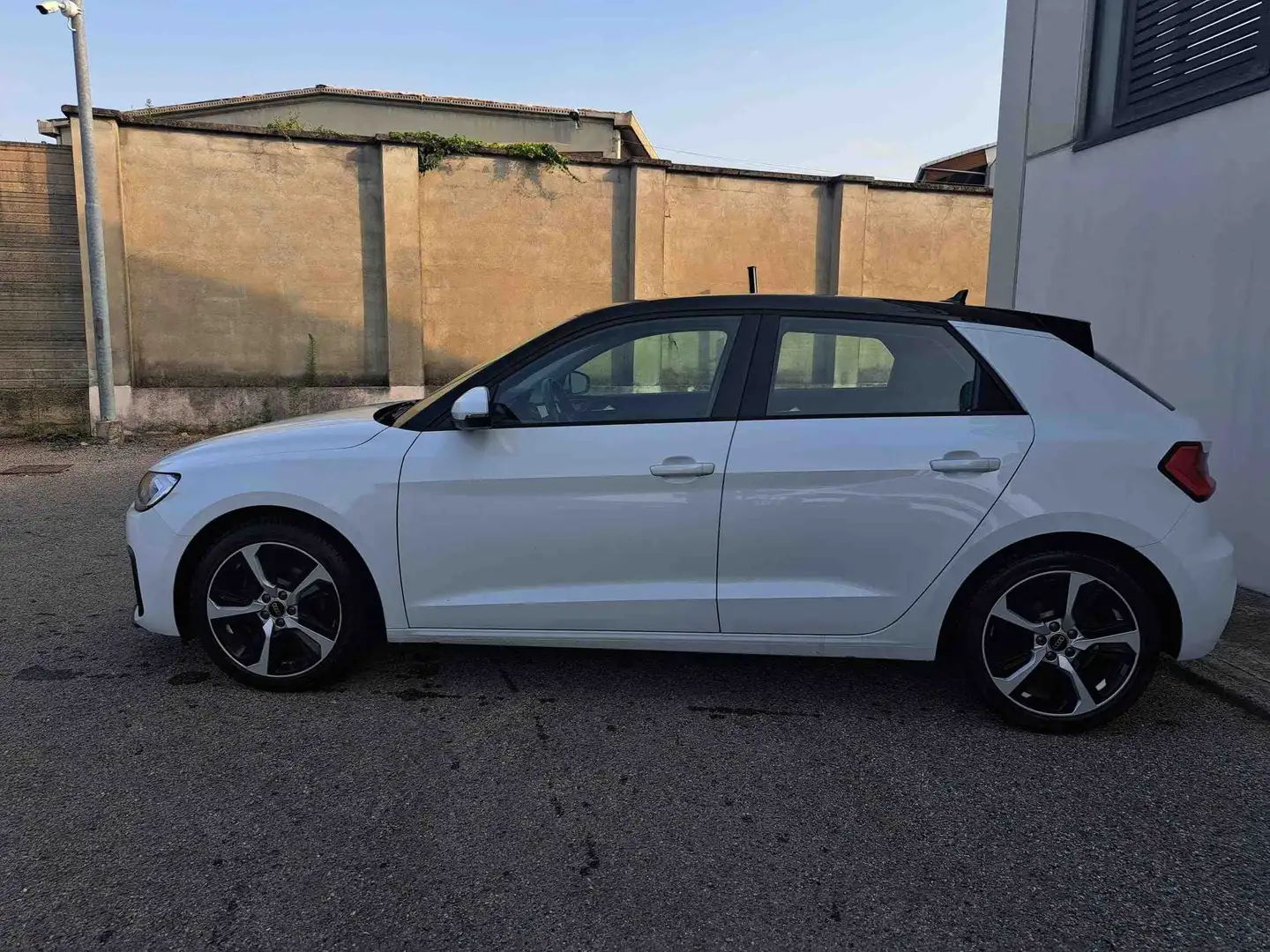 Audi A1 Sportback  30 1.0 tfsi Admired Advanced  s-tronic Bianco - 2