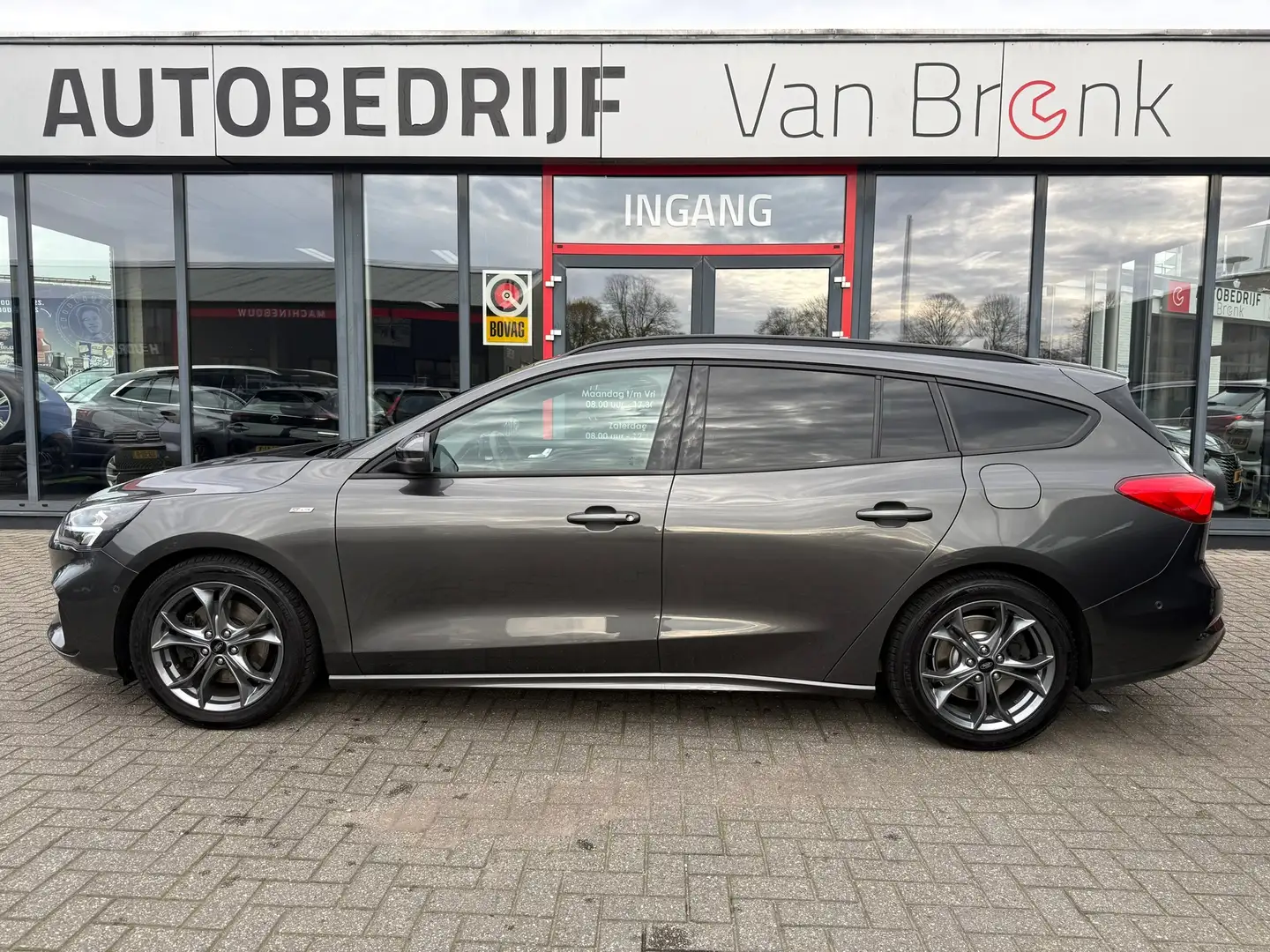 Ford Focus Wagon 1.0 EcoBoost Hybrid 155PK ST-Line Business | Grau - 2