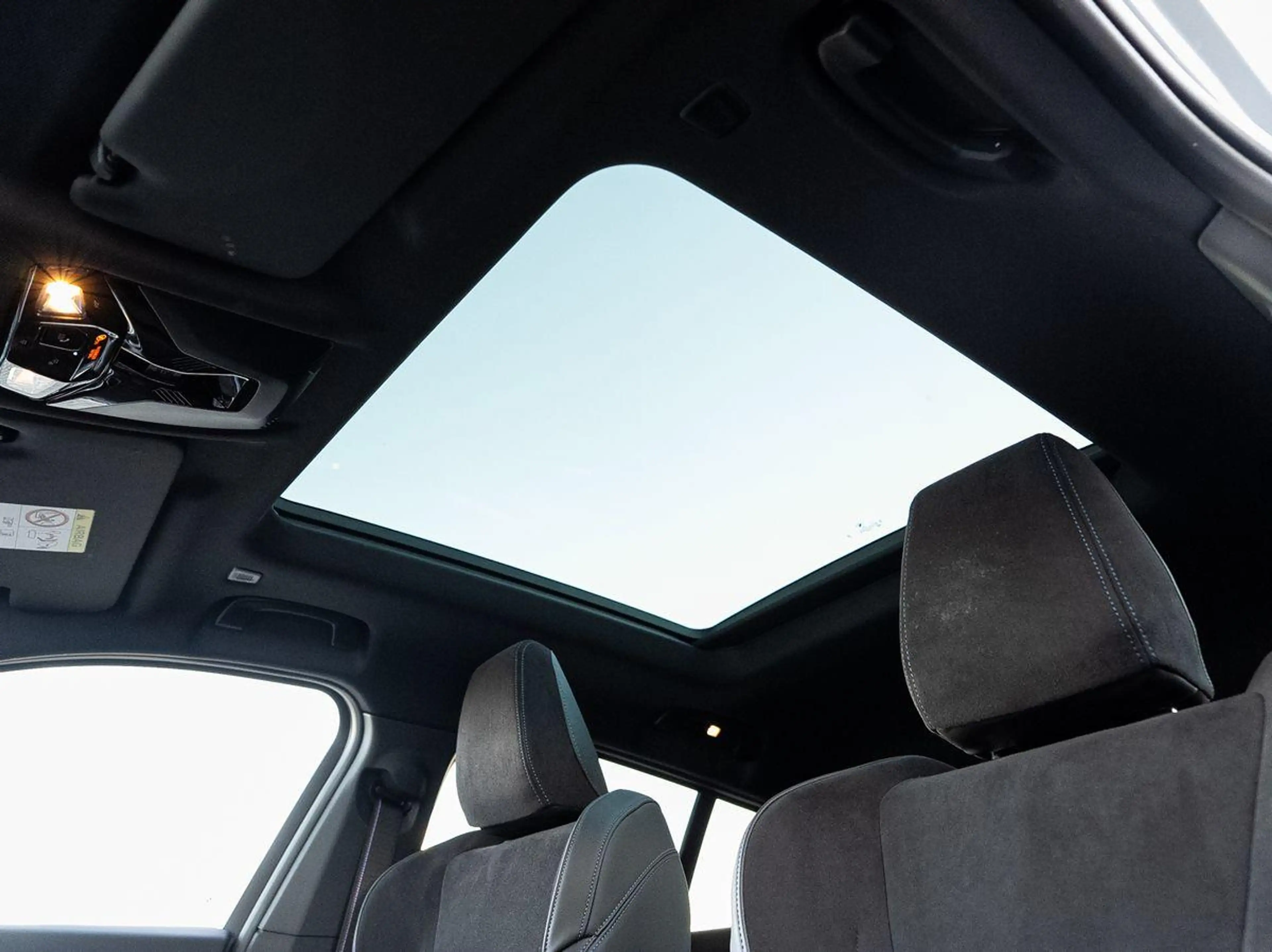 BMW X2 sDrive20i M-SportPRO 19 PANO KoZg AdLED RFK — photo 15