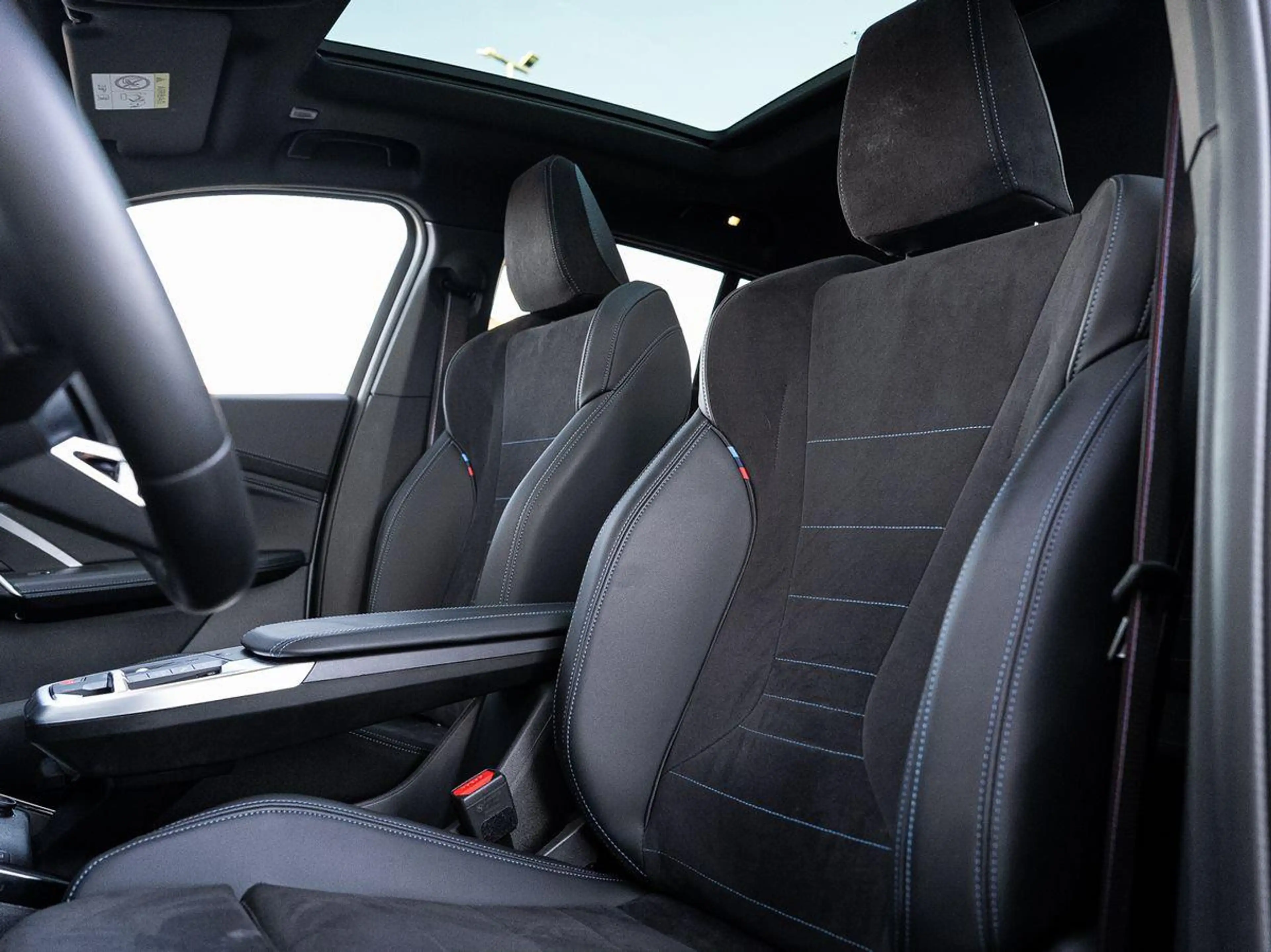 BMW X2 sDrive20i M-SportPRO 19 PANO KoZg AdLED RFK — photo 14