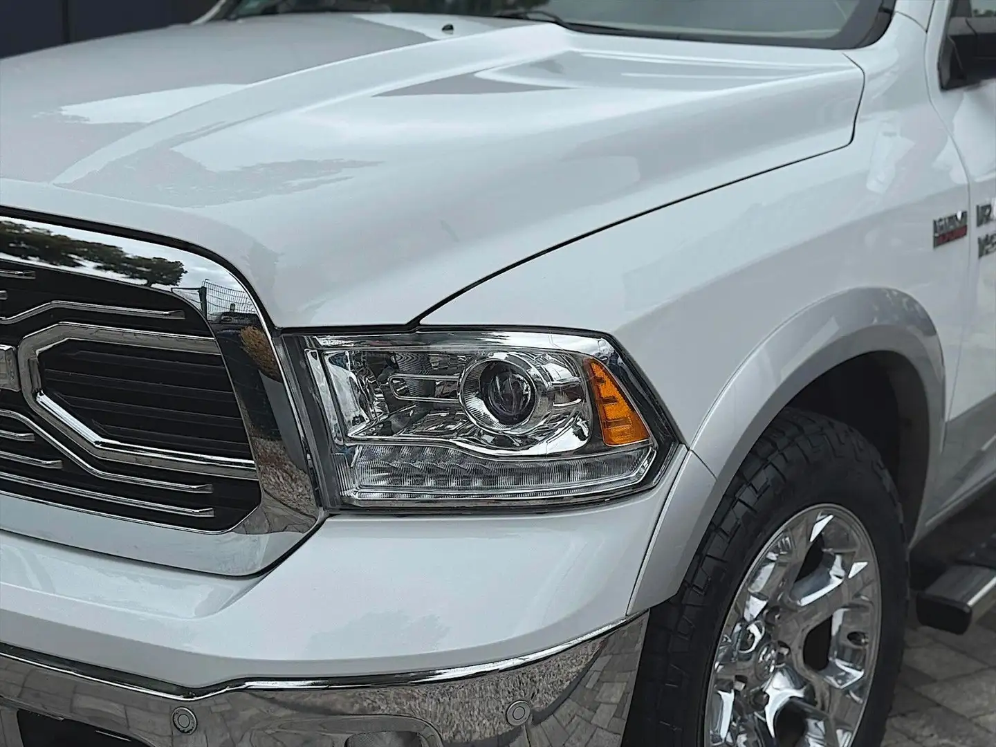 Dodge RAM 5.7 V8 HEMI LARAMIE CrewCab 4x4 LPG  PRINS Weiß - 2