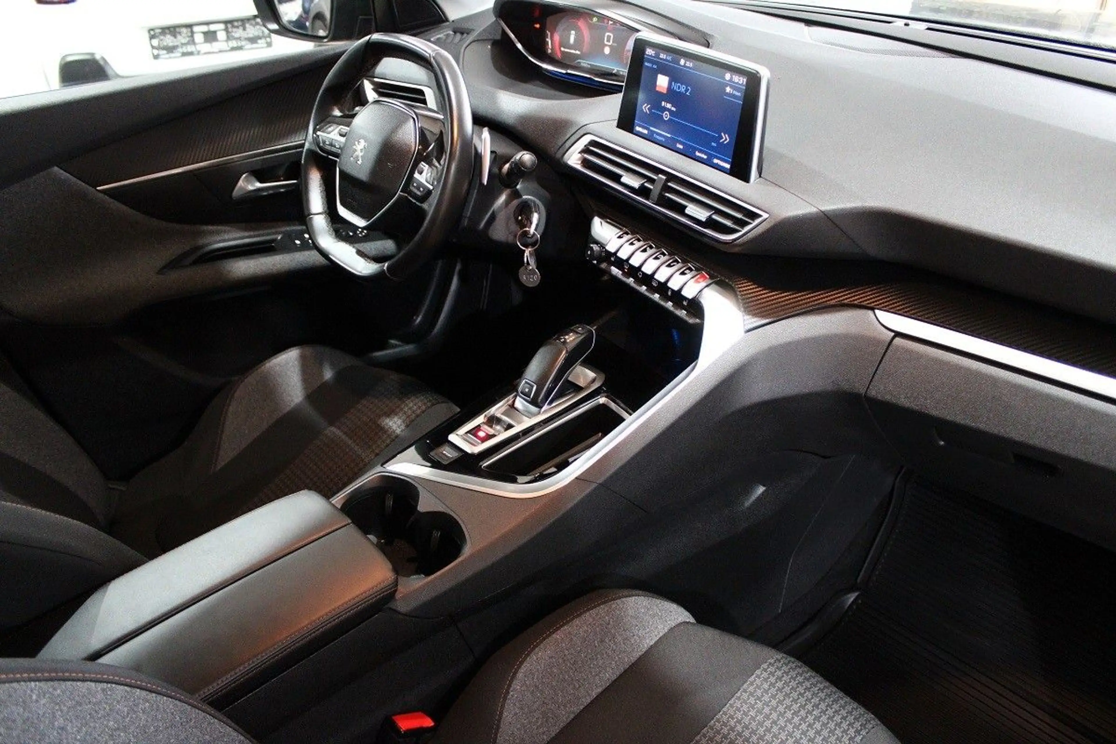 Peugeot 3008 Active 1,5 HDi*Automatik*1.Hand.Tüv NEU*EU6 — photo 10