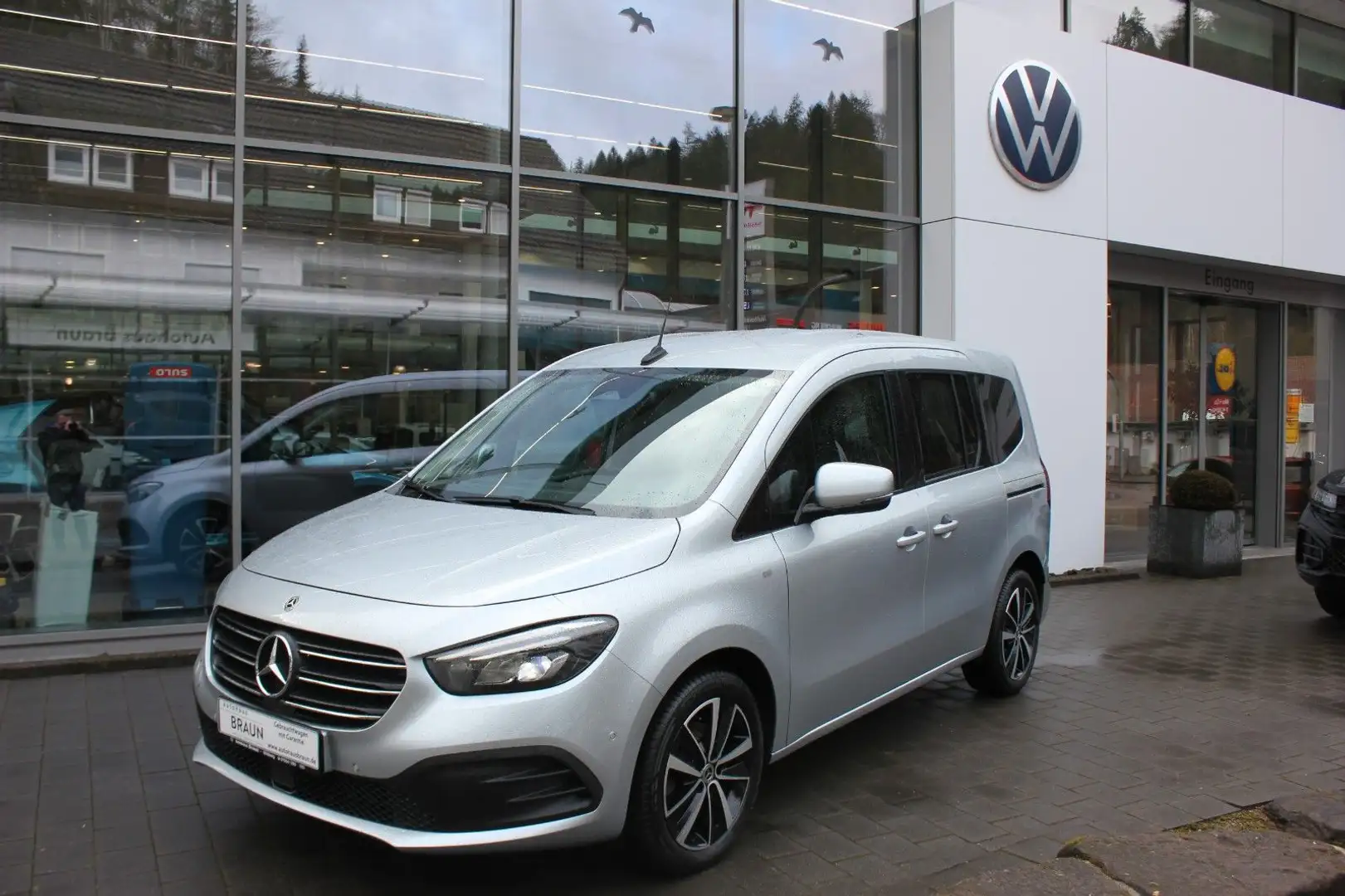 Mercedes-Benz Citan Edition 180d Automatik Navi,AHK,LED,PDC Silber - 1