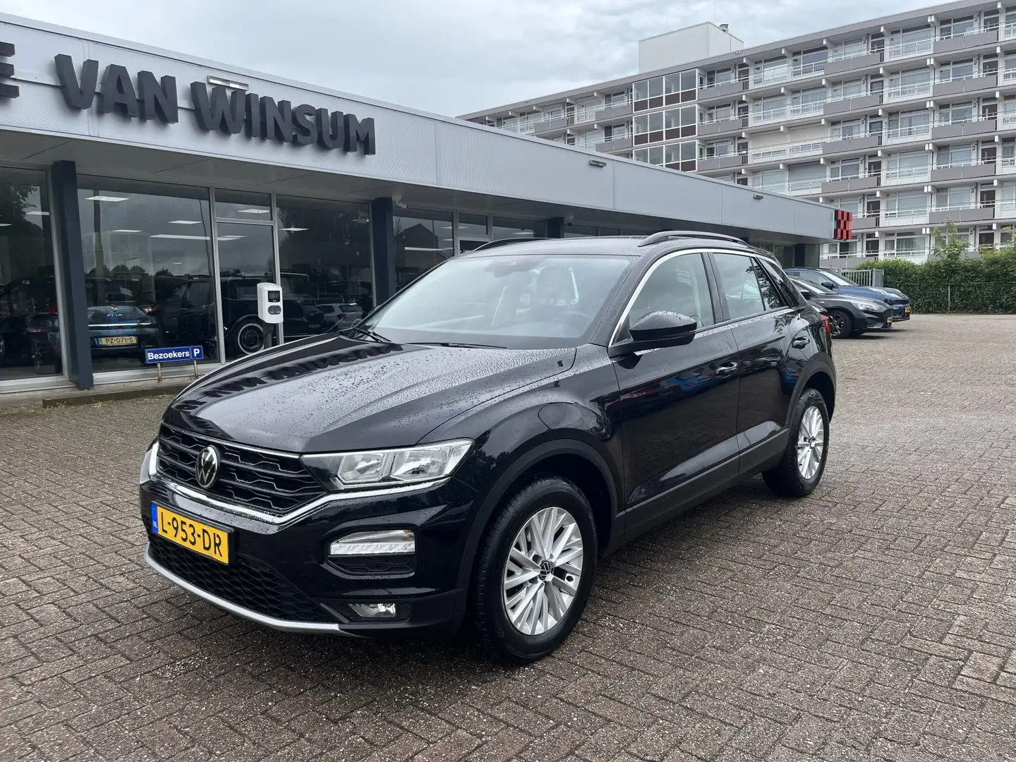 Volkswagen T-Roc 1.0 TSI Style Lmv Pdc Cruise Bluetooth Nap Zwart - 1