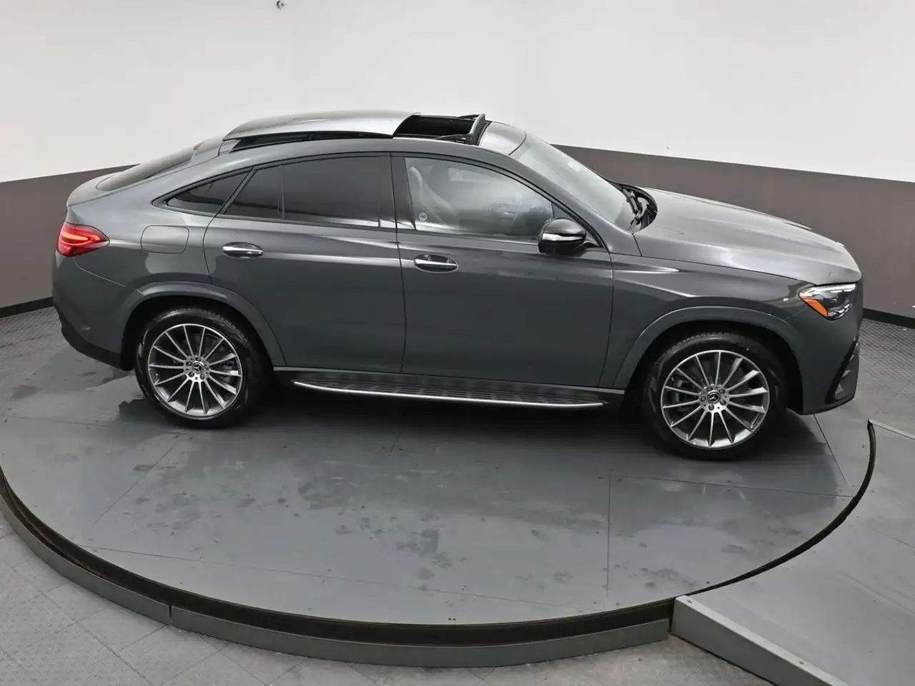 Mercedes-Benz GLE снимка Mercedes-Benz GLE