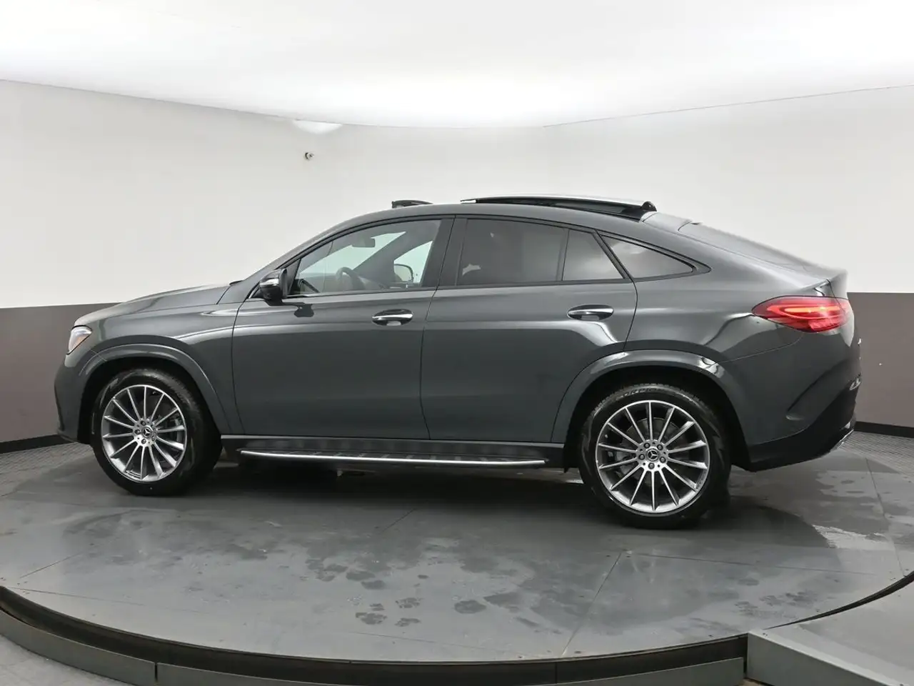 Mercedes-Benz GLE снимка Mercedes-Benz GLE