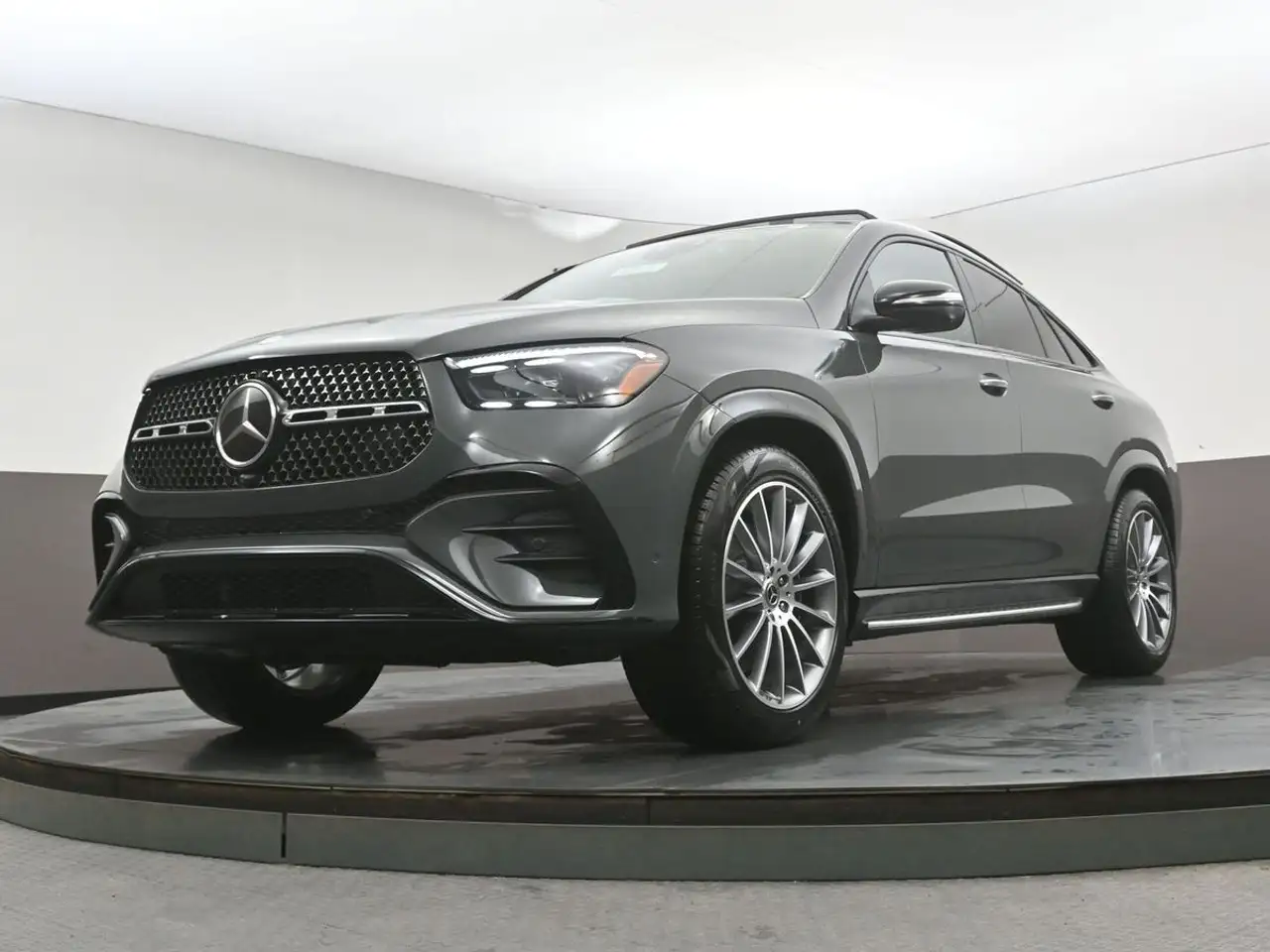 Mercedes-Benz GLE снимка Mercedes-Benz GLE