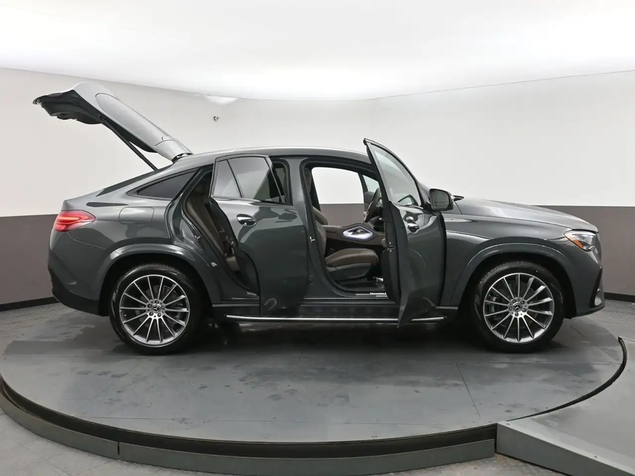 Mercedes-Benz GLE снимка Mercedes-Benz GLE