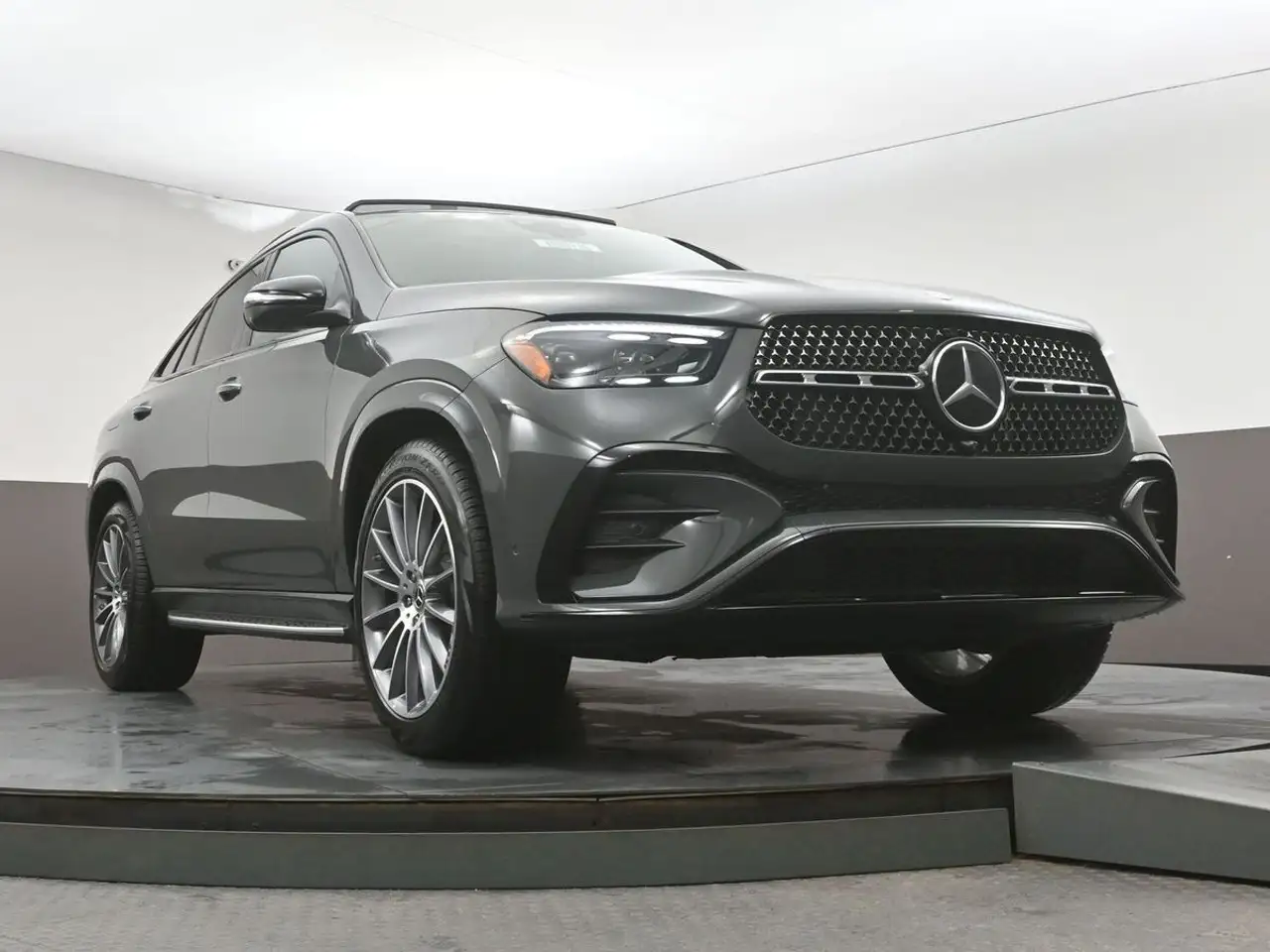 Mercedes-Benz GLE снимка Mercedes-Benz GLE
