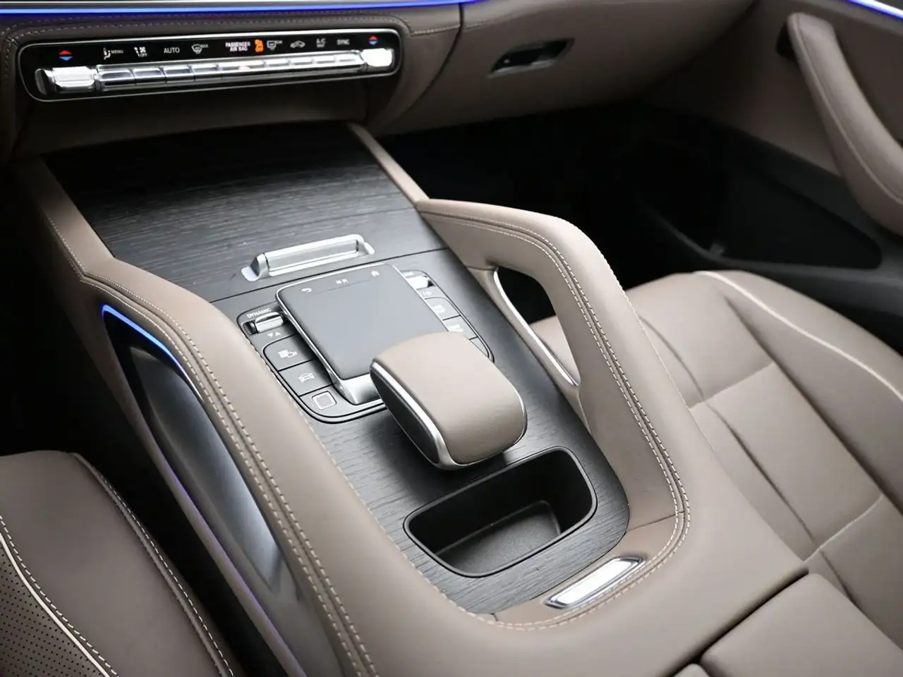 Mercedes-Benz GLE снимка Mercedes-Benz GLE