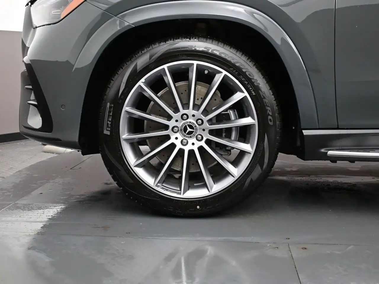 Mercedes-Benz GLE снимка Mercedes-Benz GLE