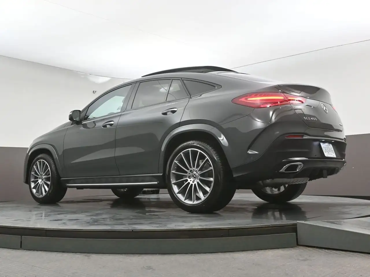 Mercedes-Benz GLE снимка Mercedes-Benz GLE