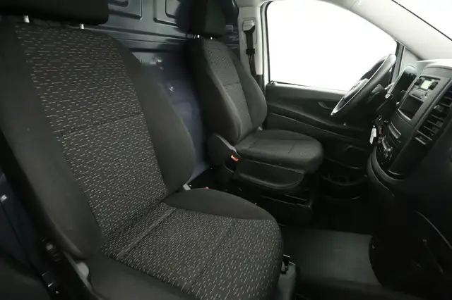 Mercedes-Benz Vito view 12