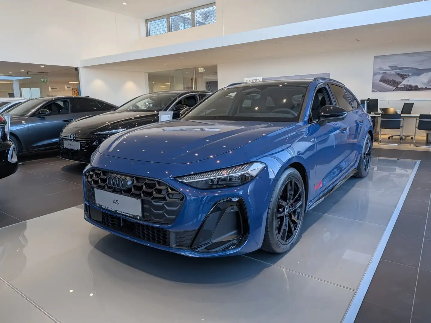 Audi A5 e-hybrid quattro 220 kW Blau - 1