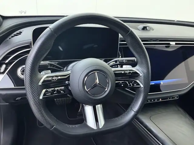Mercedes-Benz E-Class view 10