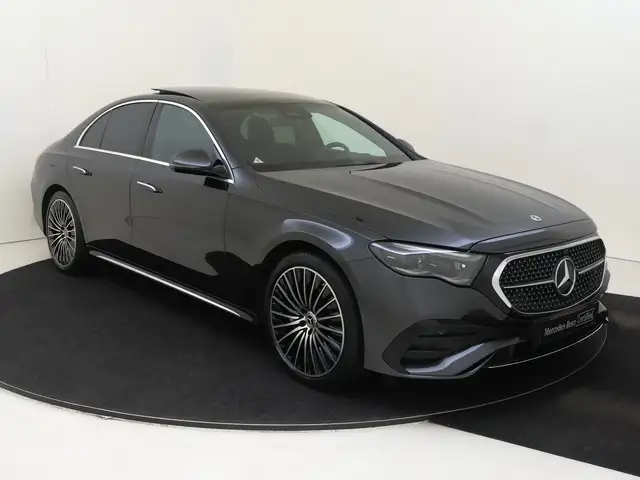 Mercedes-Benz E-Class view 2