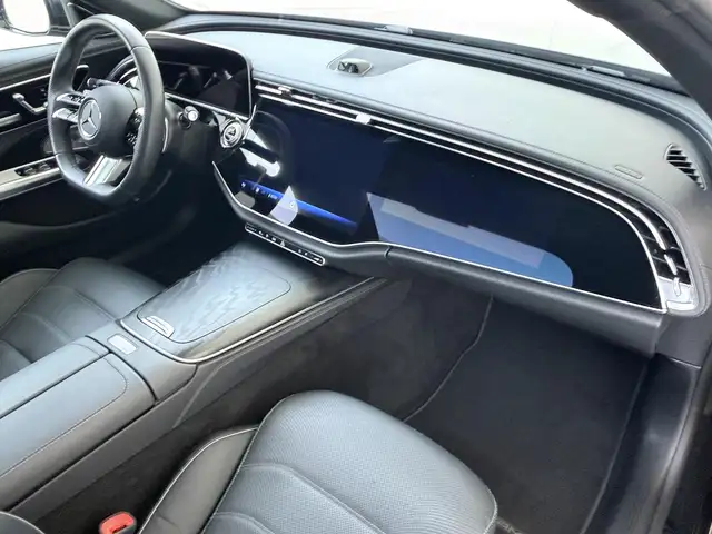Mercedes-Benz E-Class view 5