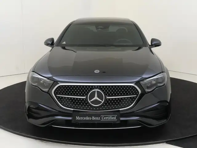 Mercedes-Benz E-Class view 6
