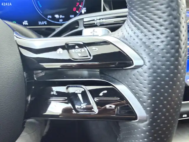 Mercedes-Benz E-Class view 14